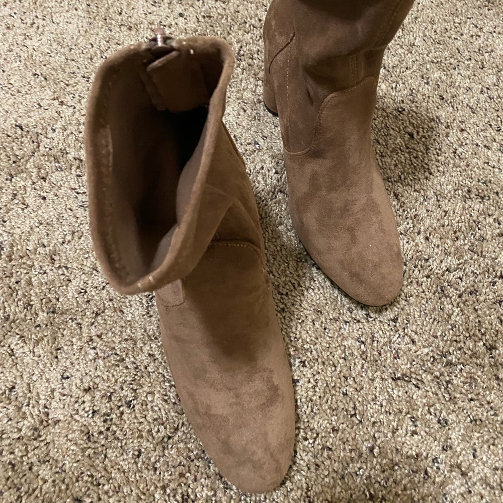 Tan ankle boots! Perfect for fall.